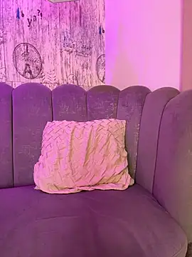 AbyThompson online show from April 7, 8:11 pm