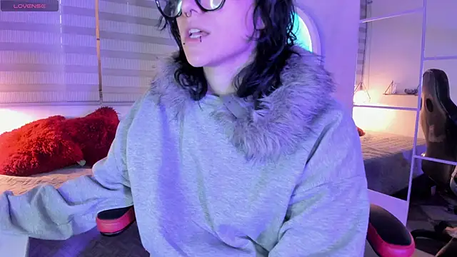 Ghosty Doll online show from March 28, 8:30 pm