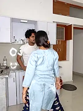 riya190 online show from April 22, 5:32 pm