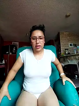 Im Alma  online show from March 13, 2:29 pm