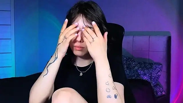 Stacy Gonzales  online show from April 9, 9:48 am