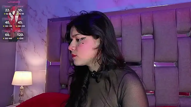 ValerieKay  online show from April 4, 1:21 pm