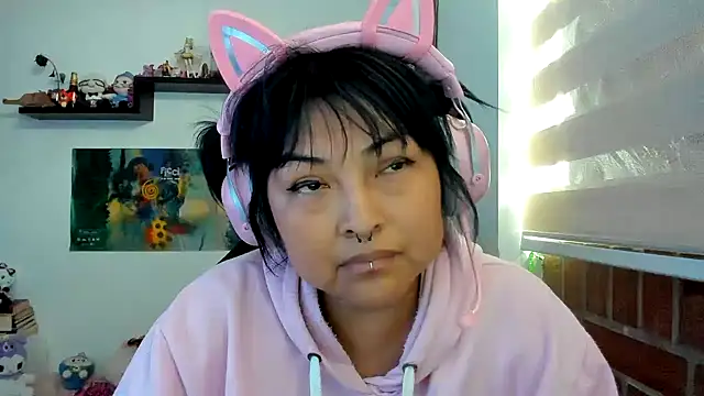 Shaddycute  online show from March 11, 3:47 pm