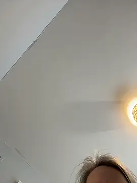 Cherry-red-xo online show from November 10, 2:45 pm