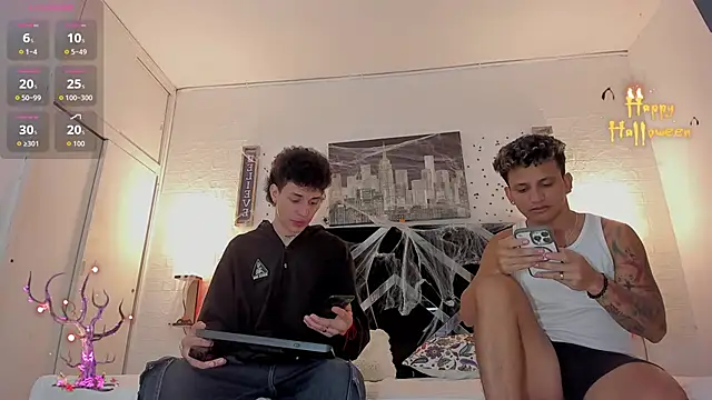 toyboys1 online show from October 24, 3:57 am