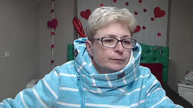 EmiliaGree online show from February 6, 9:18 pm