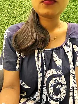 yhona darling online show from April 5, 2:16 pm