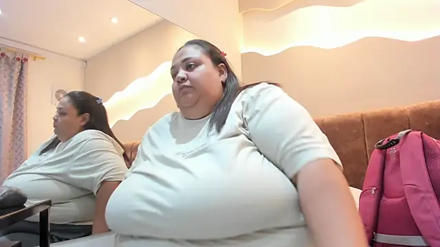 Alisson am online show from April 19, 11:43 am