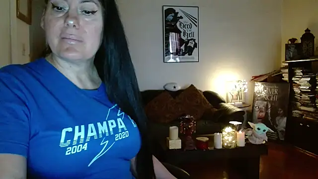 mandaloriangirls online show from April 19, 6:10 pm