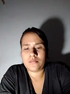 sol miluna online show from June 25, 5:12 am