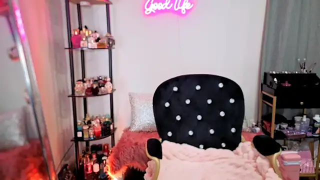 longislandprincess online show from July 11, 11:16 pm