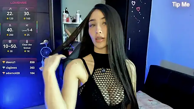 Emilytafur online show from June 14, 2:24 am
