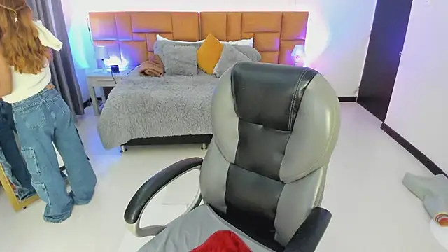 Tamy edwards online show from March 17, 8:35 pm