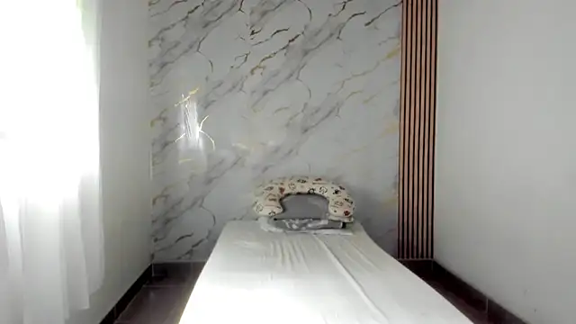 coralcarter1 online show from February 15, 4:17 pm