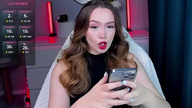 Evia r0se online show from October 7, 12:09 pm