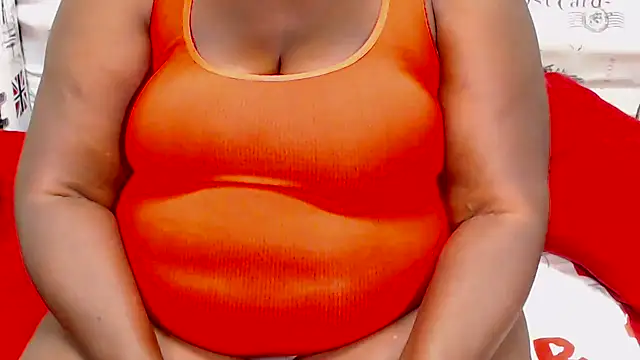 Honeybumsx32 online show from April 18, 7:18 pm