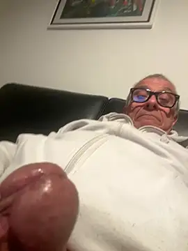 4n4l1zz4m1 online show from February 15, 8:30 pm