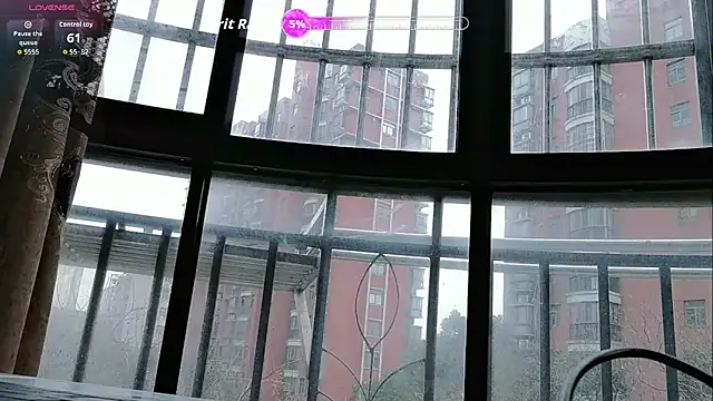 luoxuwen online show from February 1, 12:42 am