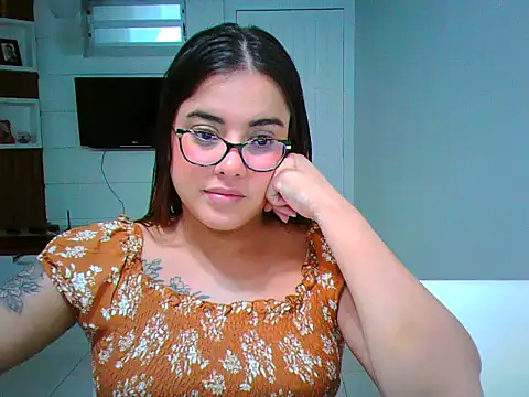 maliamiller online show from April 2, 5:43 pm