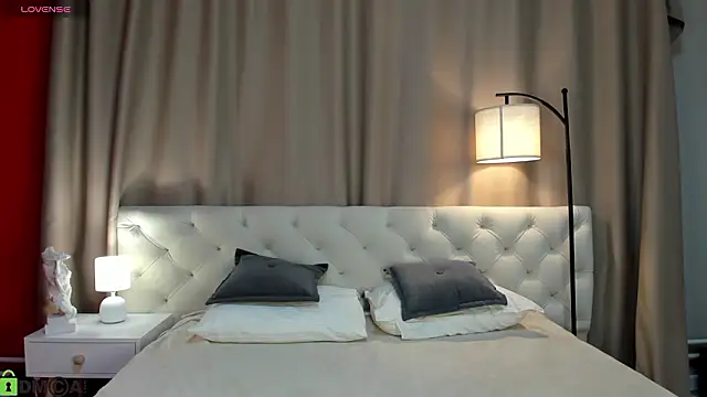 Stacy River online show from February 24, 9:52 am