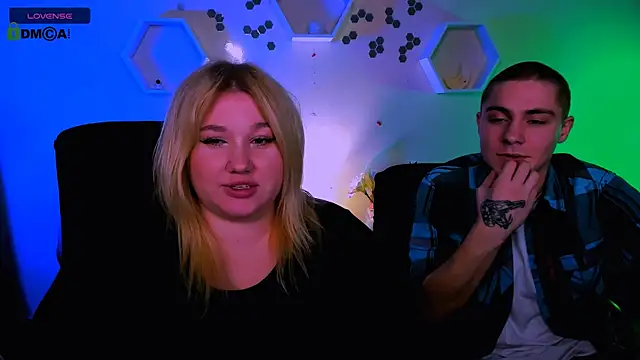 juli kisss online show from November 25, 1:35 pm