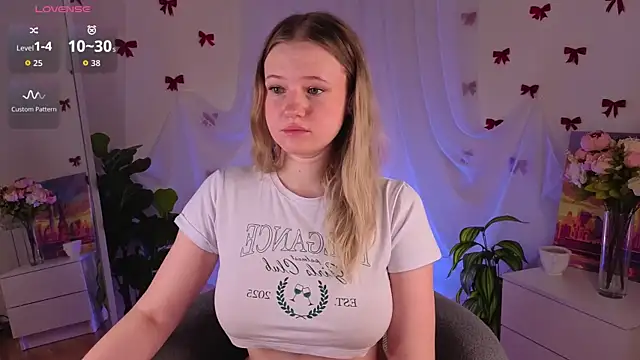 MaydaFoulk online show from March 6, 1:12 am