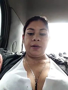 Laura-Hernandez online show from March 9, 3:59 pm