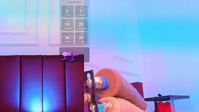 Luna monroe  online show from March 28, 5:34 pm