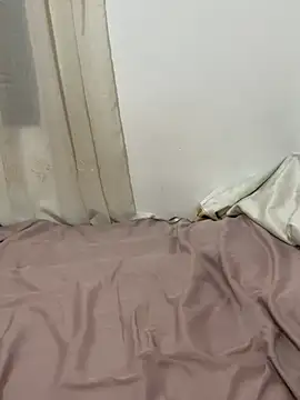 Jecy bee online show from March 25, 6:11 pm