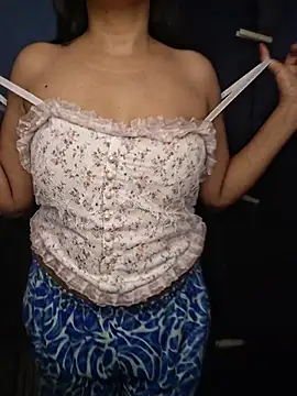 Nisha027 online show from June 23, 3:26 am