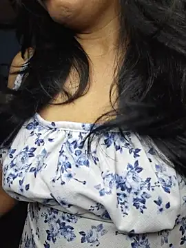 Nisha027 online show from July 18, 12:14 am