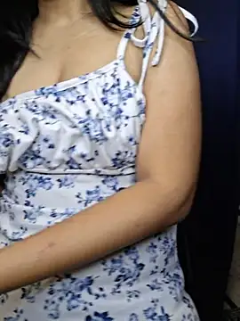 Nisha027 online show from July 24, 3:04 am