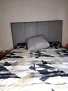 ThickPearlx23 online show from February 7, 6:28 am