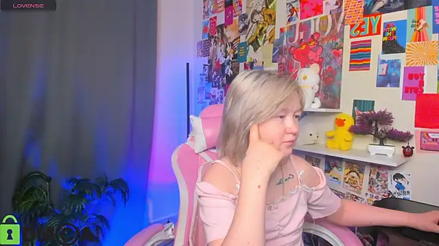 Sara Robinson online show from April 19, 2:22 am