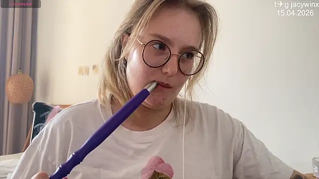 JacyWinslat online show from April 15, 9:21 am