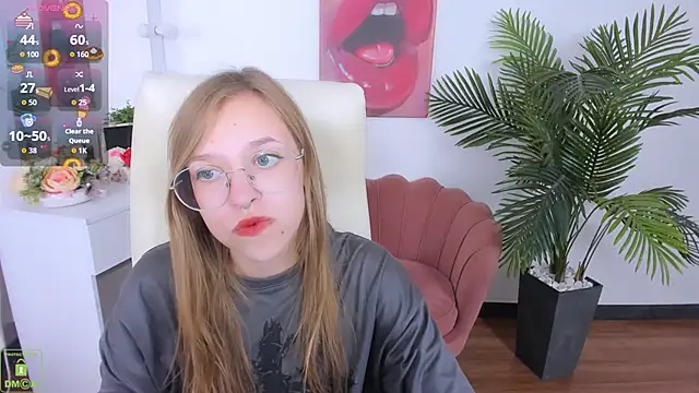 LayriantaVee online show from September 20, 6:23 am