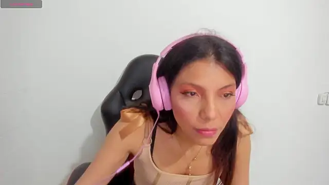 Selenakyle92  online show from March 18, 11:32 pm