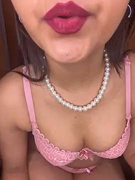 Blackmagic queen online show from April 18, 8:09 pm