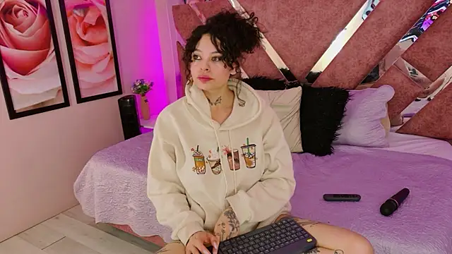 KatherineGomez online show from April 12, 7:55 am