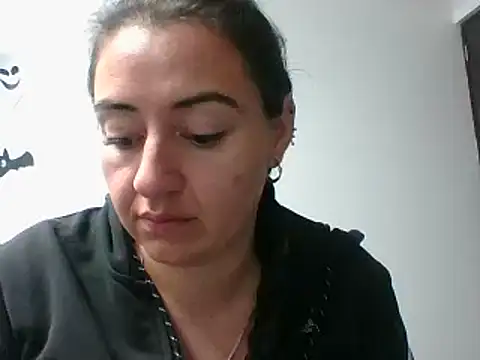  karlie kloss  online show from March 13, 12:12 am