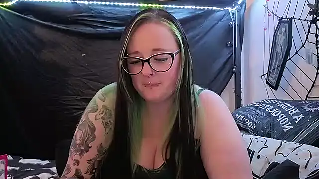 Bunny Cummings online show from March 30, 11:59 pm