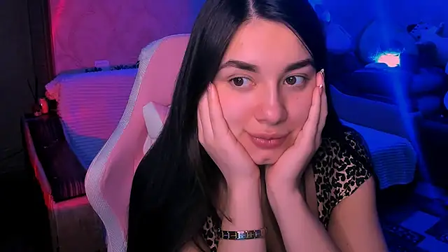 Swee Alicee online show from January 9, 6:23 pm