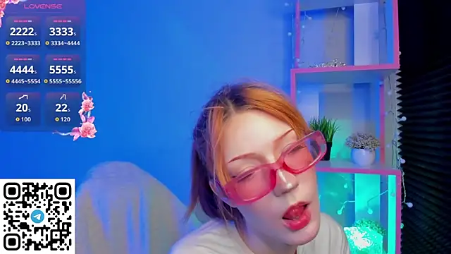 Linablueeyed online show from April 11, 9:13 am