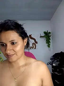 elena jonees online show from March 13, 10:00 pm