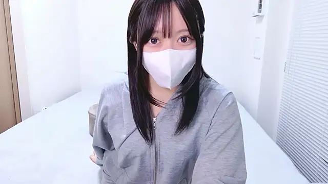 Yurie  online show from March 15, 1:35 pm