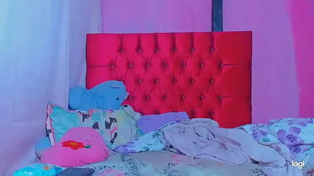 StassieBell online show from March 18, 9:47 am