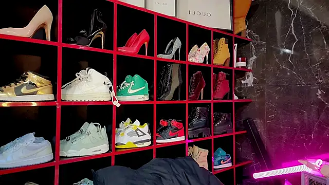 Indianbrownie online show from March 11, 12:04 am