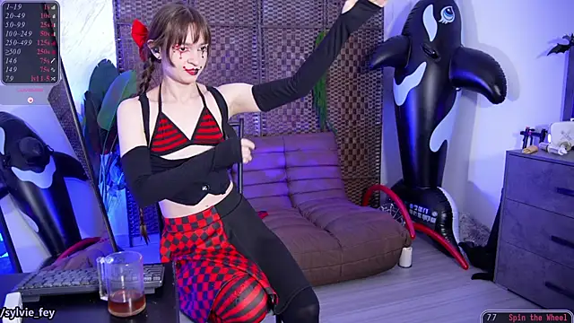 sylvie fey online show from July 18, 2:04 am