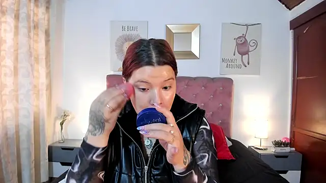 CelessteRedds online show from April 18, 11:56 am