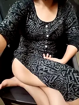 yourtamilcouple online show from April 22, 1:19 pm